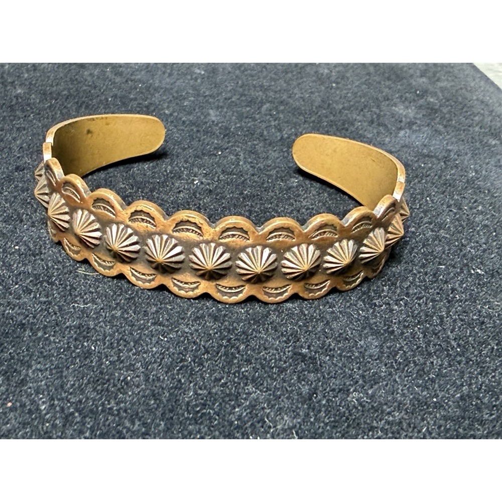 Vintage Southwestern Bell Trading Post Copper Vinta Cuff Bracelet Arrow